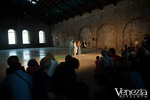 arsenale con pubblico